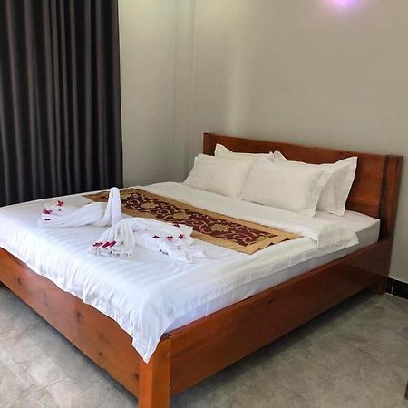 Kro Nhep Guesthouse กำปอต ภายนอก รูปภาพ