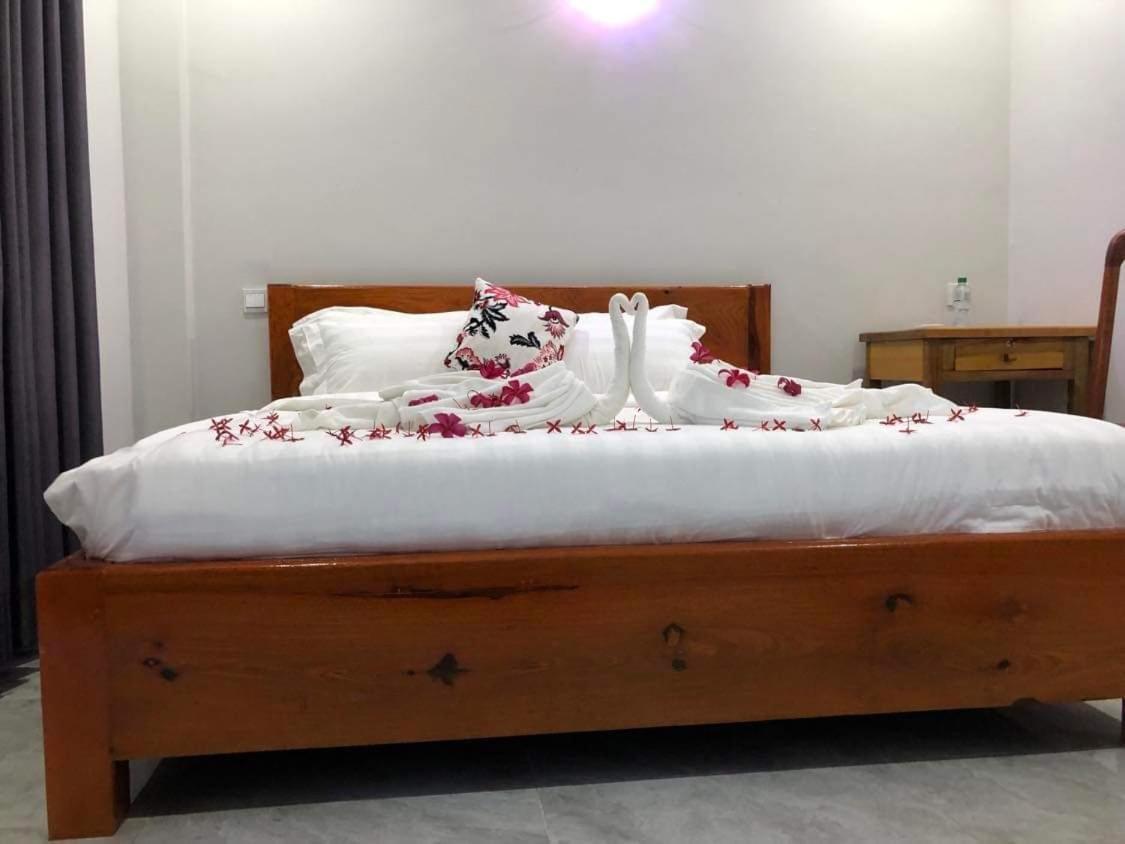 Kro Nhep Guesthouse กำปอต ภายนอก รูปภาพ